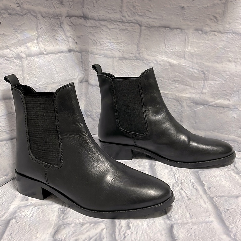 ASOS Booties Leather Pull On Black Double Both Side Elastic Pointy Toe Size 7